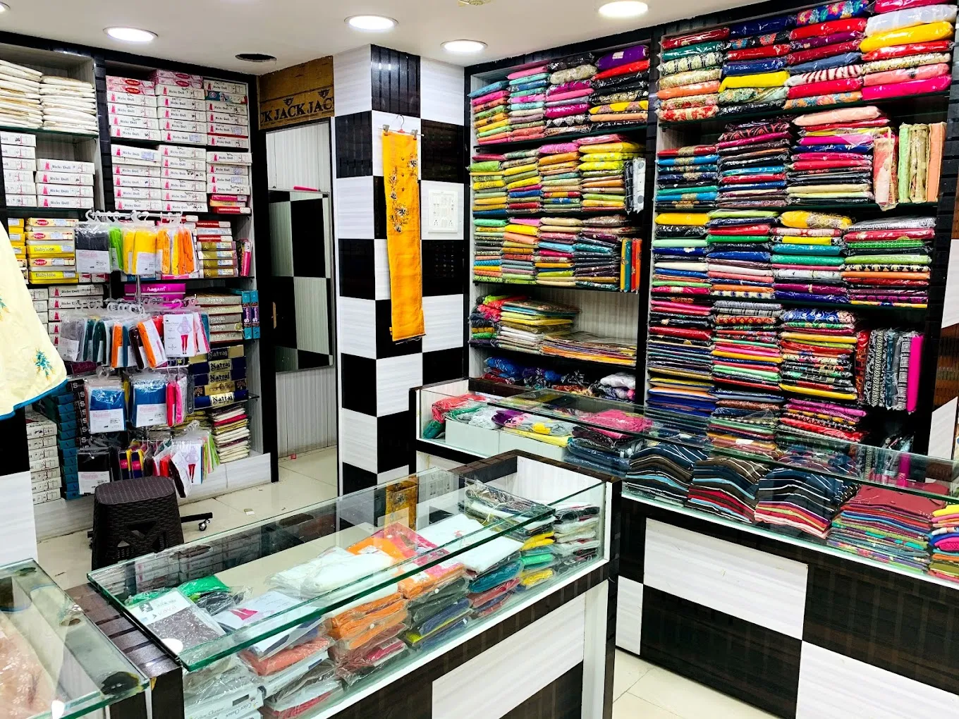 Ravi Apparels